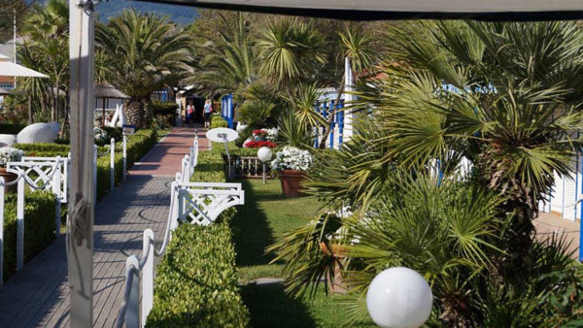 Bed And Breakfast Bagno Venezia Марина ди Карара Екстериор снимка